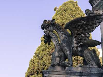 La cappella dei Buonvino con i suoi i dragoni e grifoni che sembrano quasi pronti a spiccare il volo